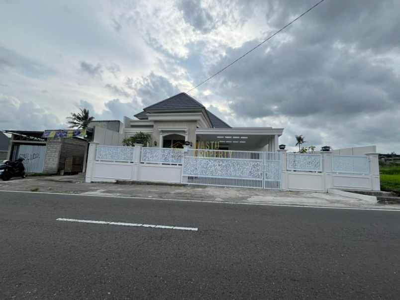 villa design klasik tanah luas di jalan besi jangkang