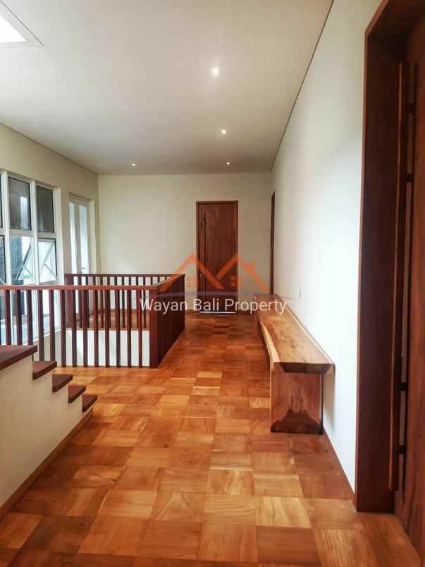 villa jalan wana segara