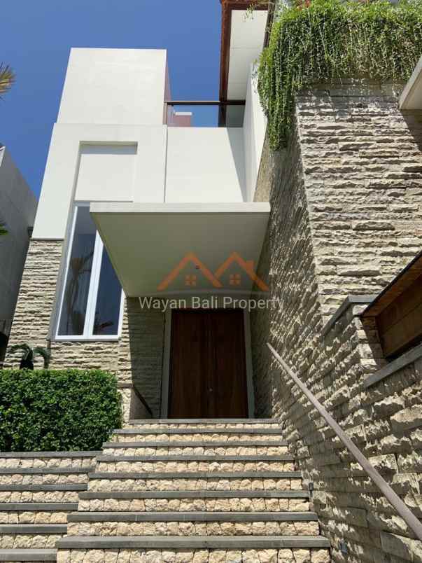 villa jalan wana segara