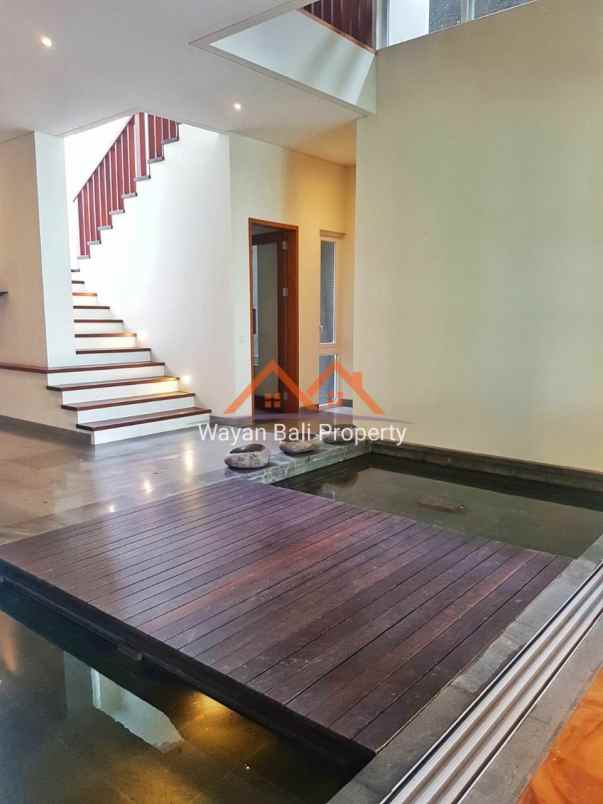 villa jalan wana segara