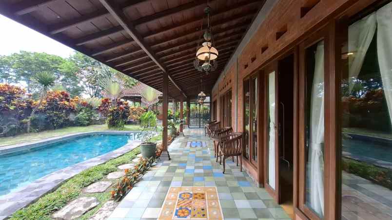 villa joglo dekat ring road maguwoharjo sleman