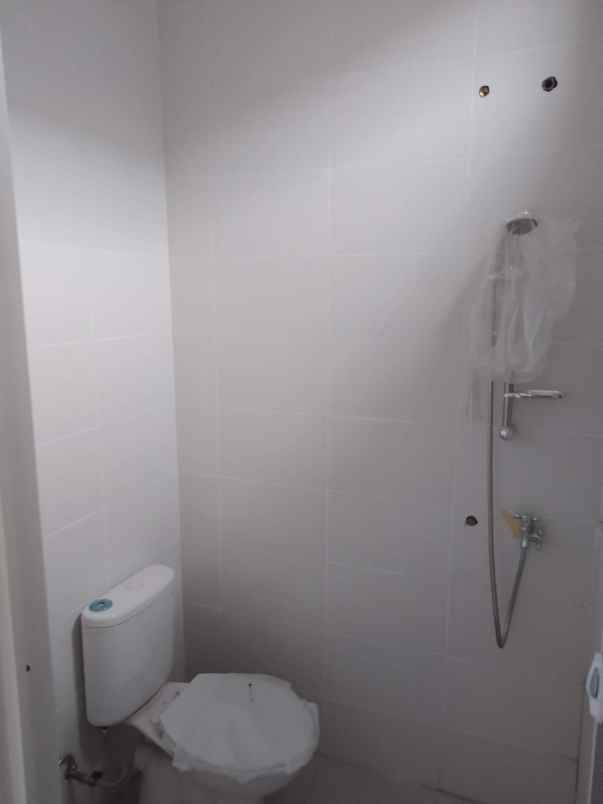 alana gunung anyar 2 lt tandon air tanam