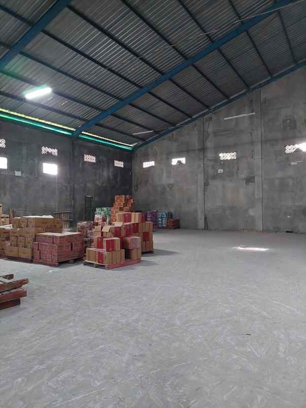 di sewakan gudang di ceper klaten