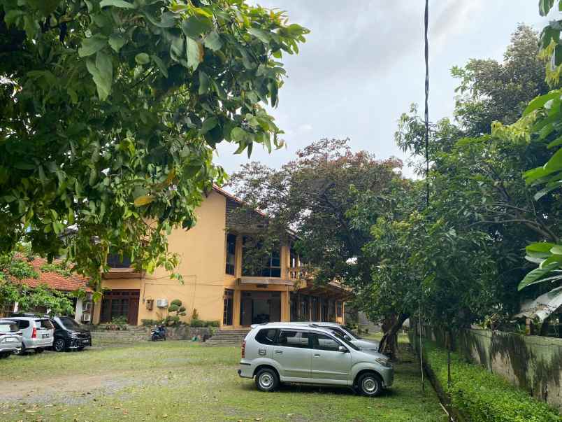 di tanah bonus rumah kantor jakarta selatan