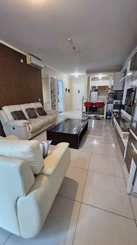 dijual apartemen ciputra world viavue