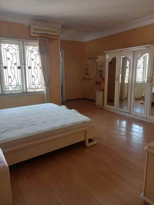 dijual central park mulyosari surabaya timur nego