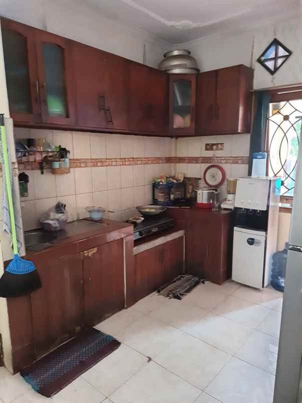 dijual cepat rumah 2 lantai di cilodong depok