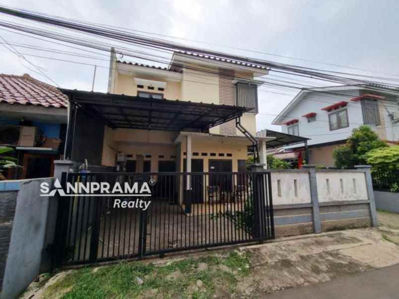 dijual cepat rumah 2 lantai kukusan depok rinindar