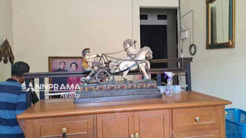 dijual cepat rumah 2 lantai kukusan depok rinindar