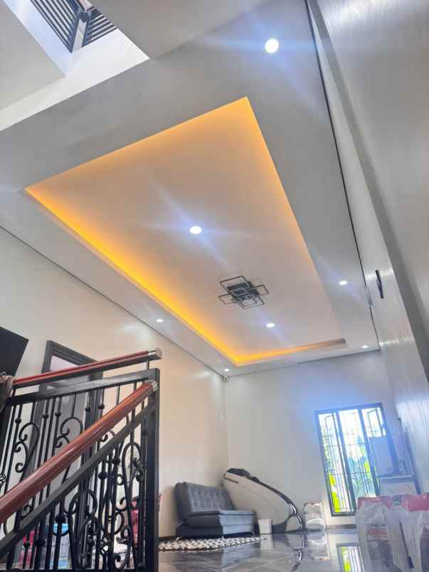 dijual cepat rumah di sendangmulyo tembalang semarang