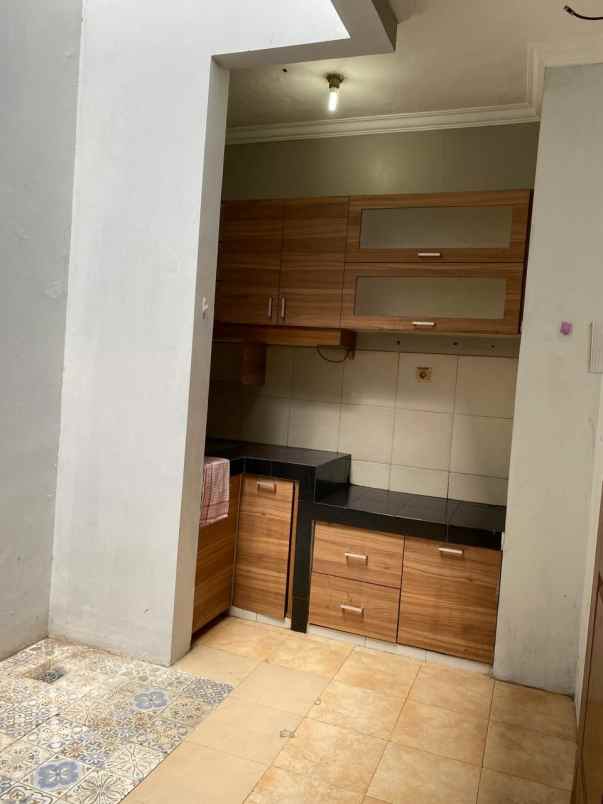 dijual cepat rumah raffles hadap taman