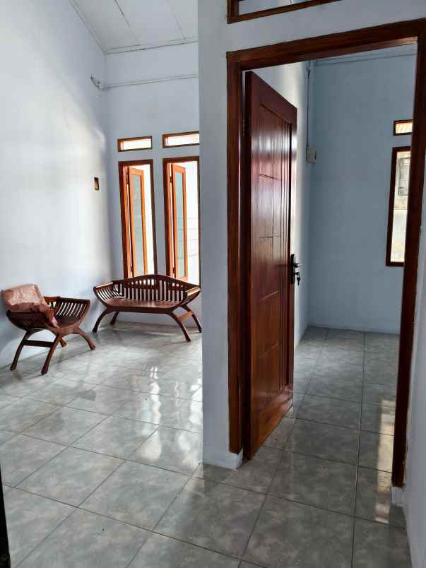 dijual cepat rumah siap huni