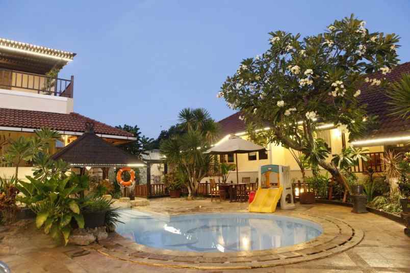 dijual hotel jl basuki rahmat kebonsari