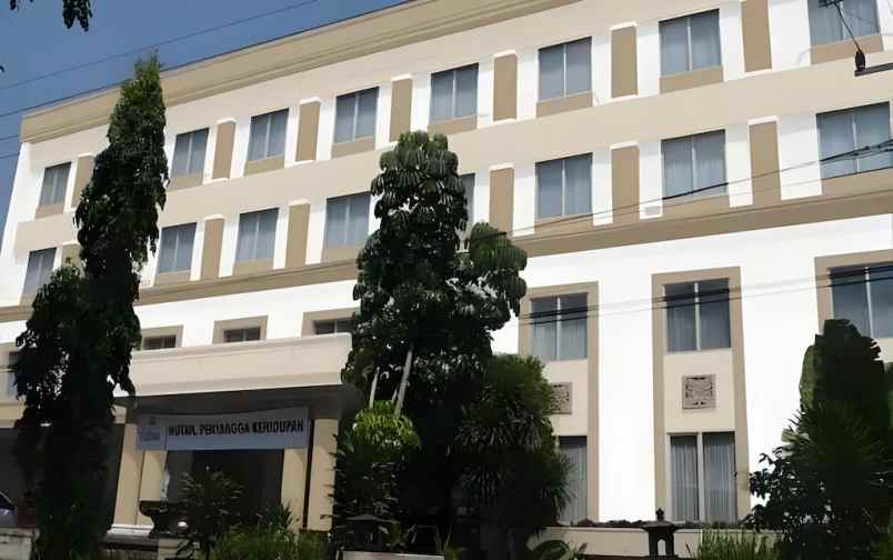 dijual hotel jl basuki rahmat kebonsari