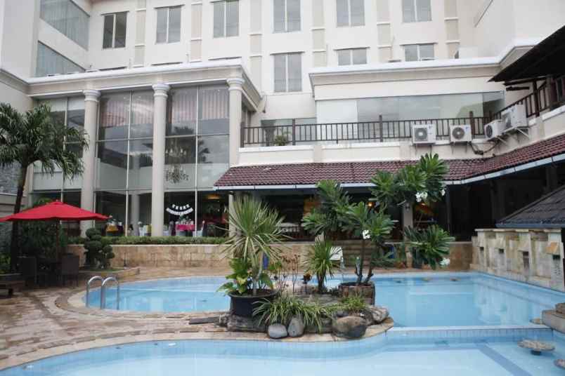 dijual hotel jl basuki rahmat kebonsari