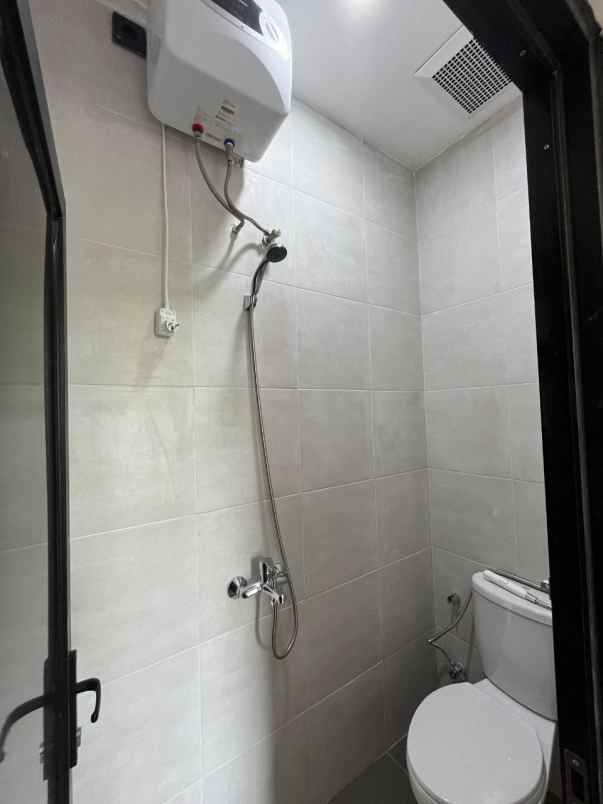 dijual kost gunungbatu