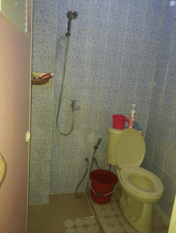 dijual kost jl nanas gang flamboyan