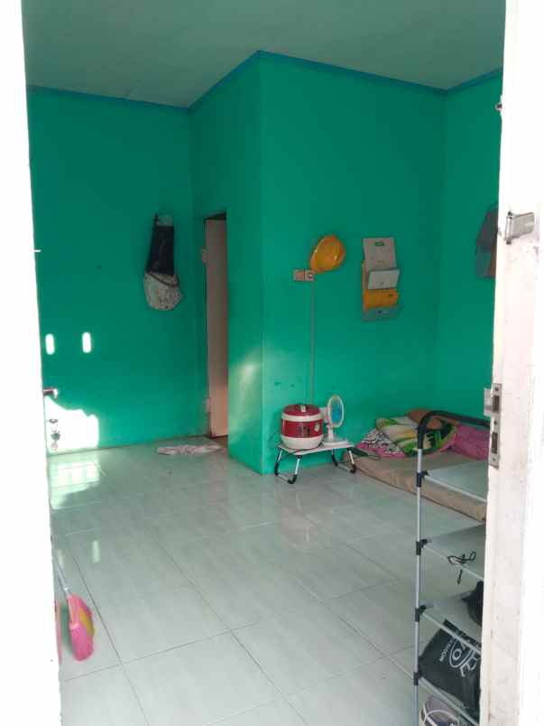 dijual kost jl pahlawan kerja