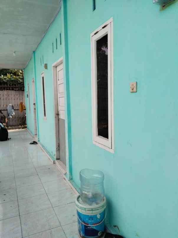 dijual kost jl pahlawan kerja