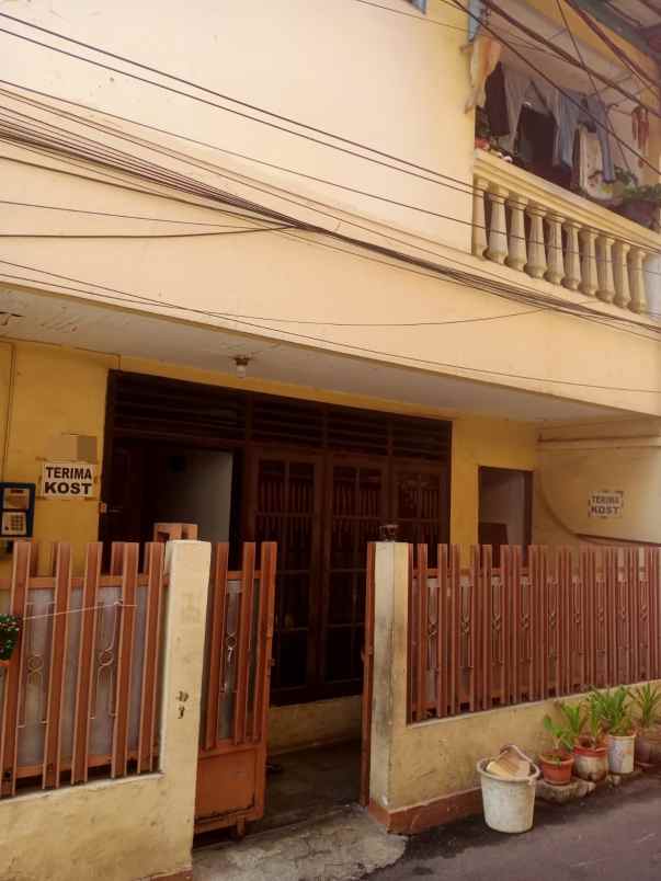 dijual kost karet kuningan setiabudi