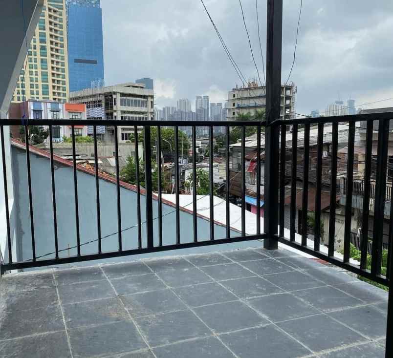 dijual kost manggarai selatan