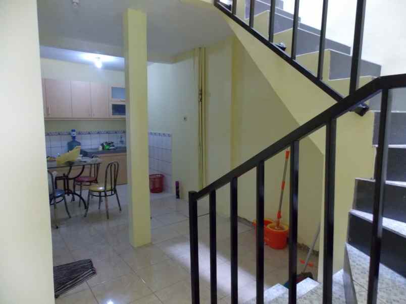 dijual ngebut rumah selangkah ke borma permata cimahi