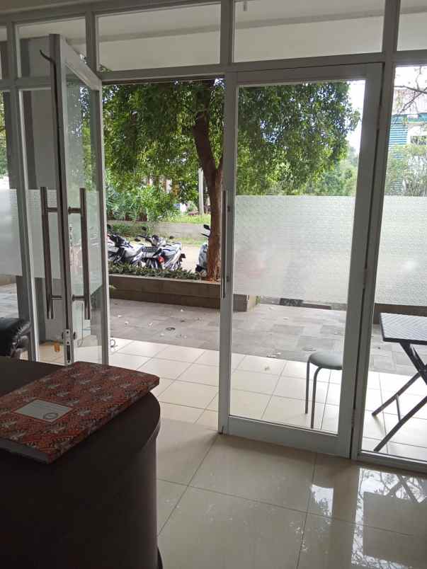 dijual ruko 3 lantai di daerah cinere