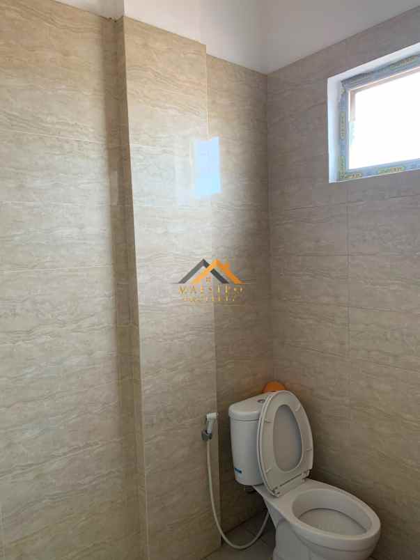 dijual ruko gudang kantor jalan karya cilincing