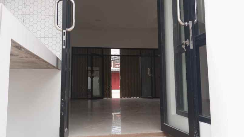 dijual ruko gudang kantor jalan raya villa bandung indah