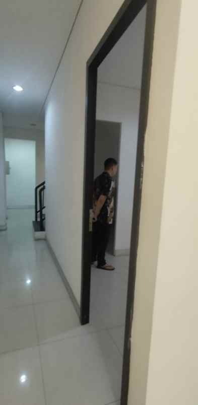 dijual ruko gudang kantor jemursari
