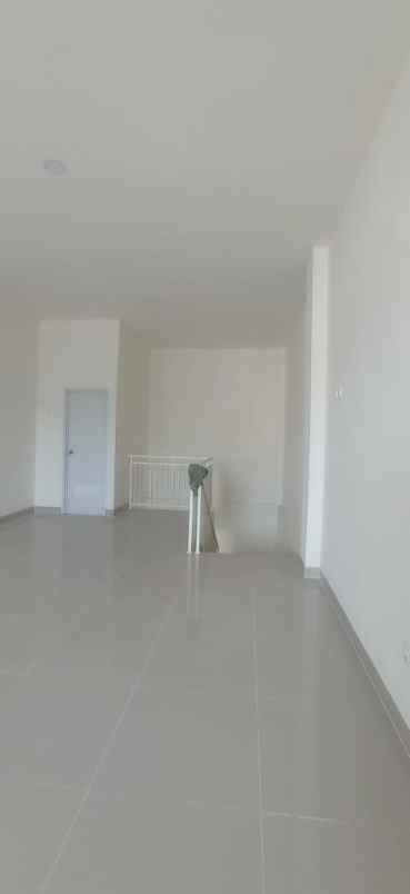 dijual ruko gudang kantor kebalen babelan