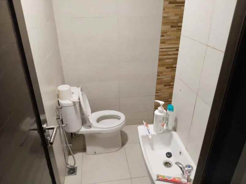 dijual ruko gudang kantor summarecon bekasi