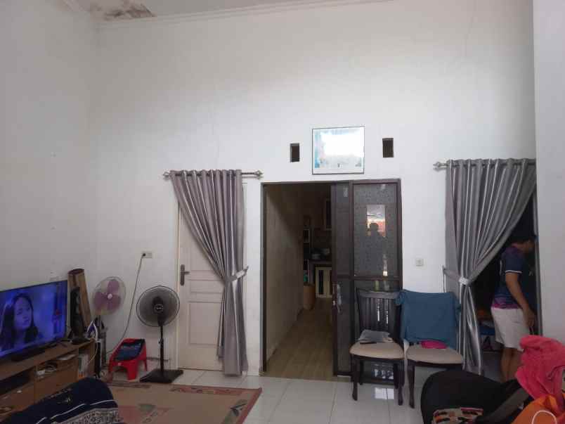 dijual ruma rp 450 jt di perum griya permai makassar