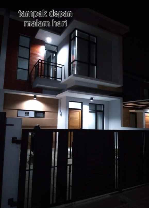 dijual rumah 2 lantai dekat ke pusat kota cimah