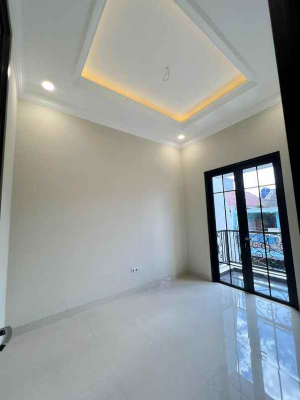 dijual rumah al azhar rawamangun