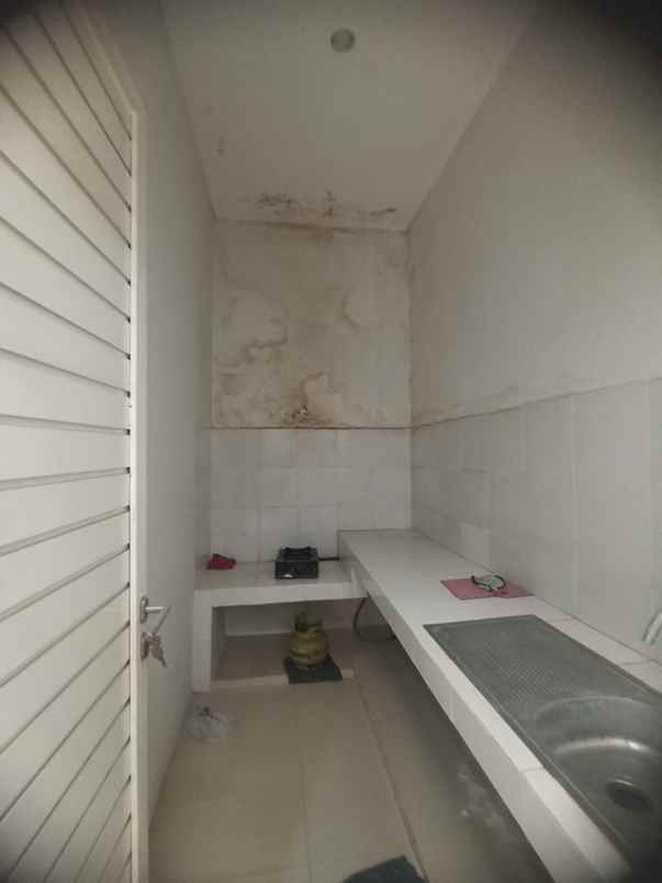 dijual rumah amarilis