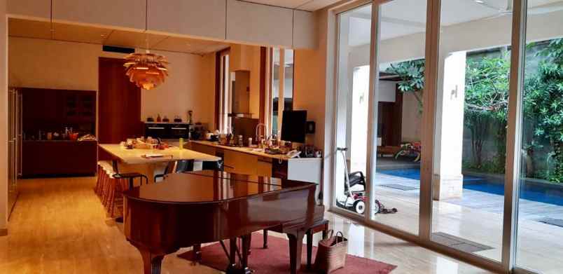 dijual rumah antasari