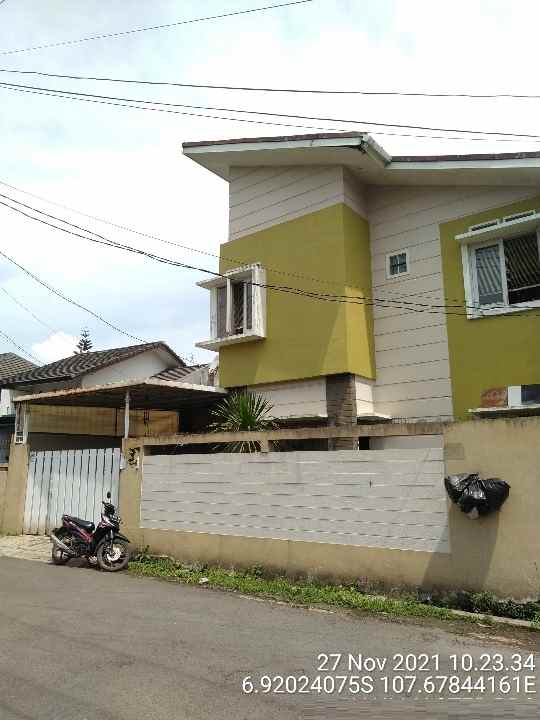 dijual rumah arcamanik