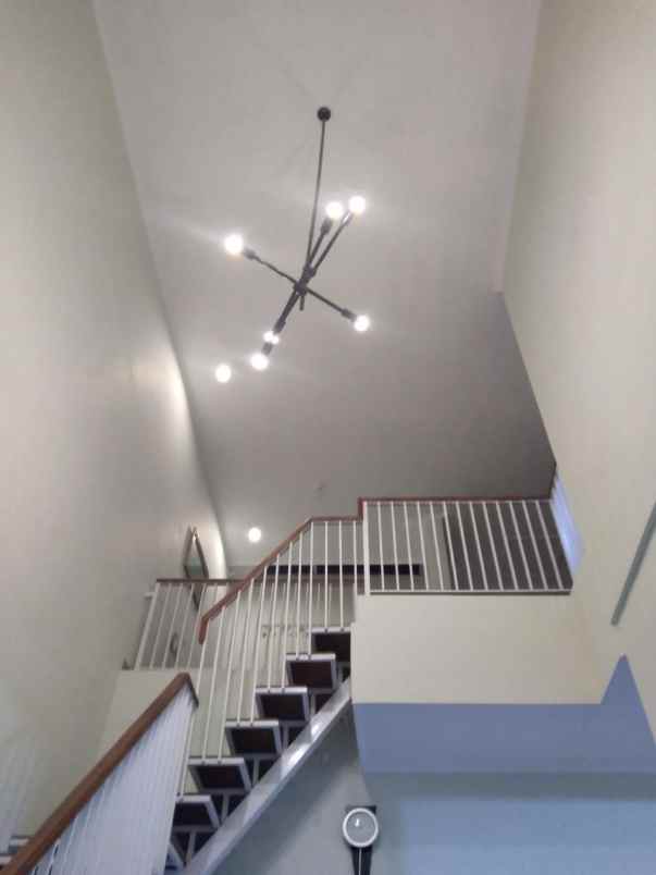 dijual rumah arcamanik