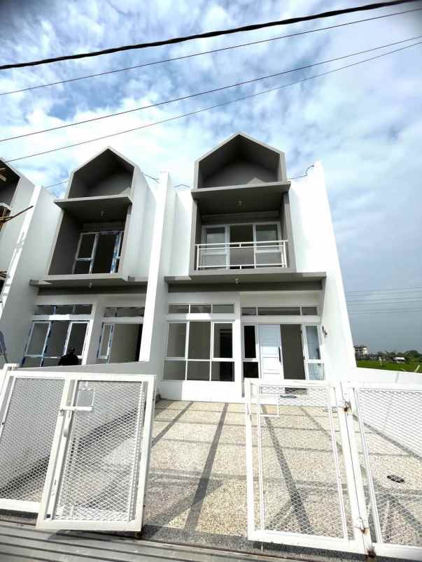 dijual rumah arcamanik