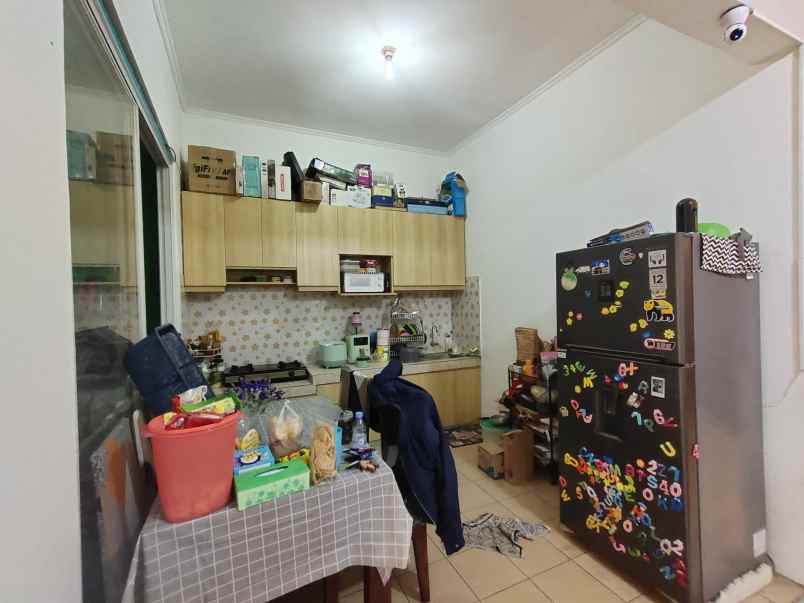 dijual rumah bambu apus