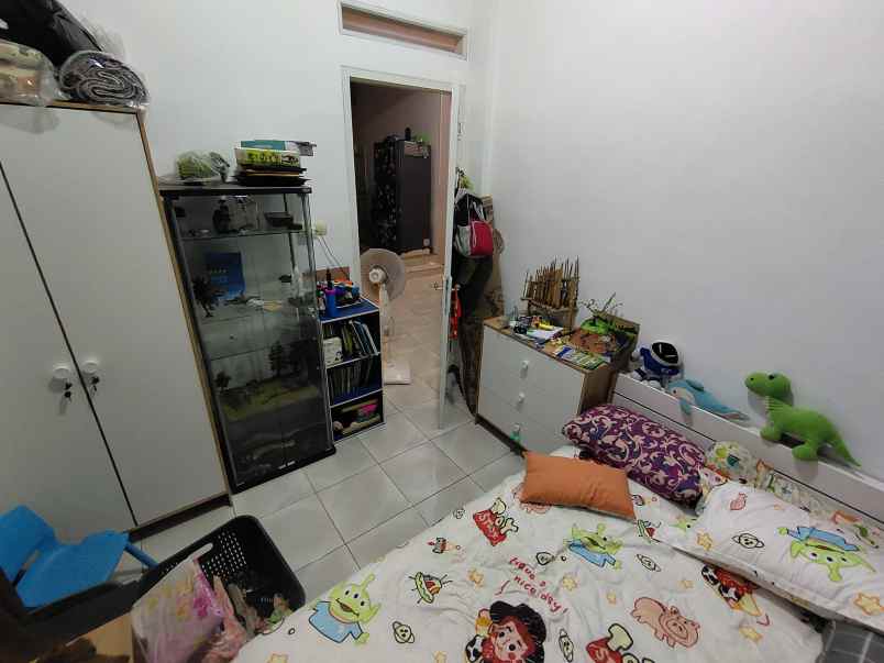 dijual rumah bambu apus