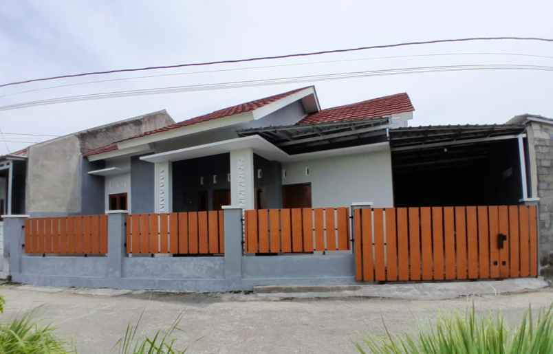 dijual rumah bandara adisucipto berbah