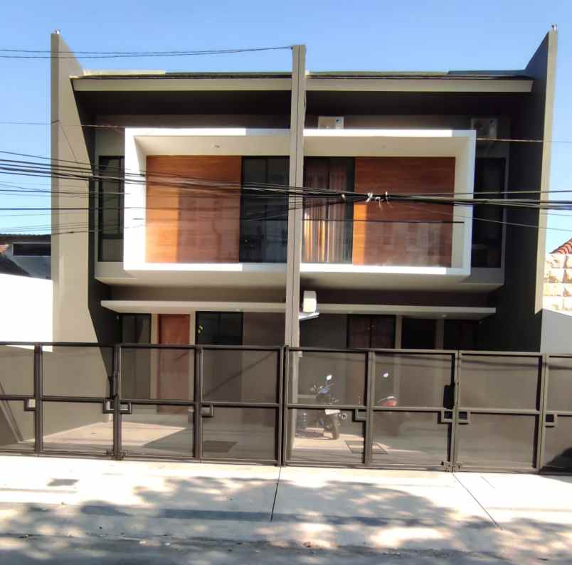 dijual rumah baru gress di perum sutorejo prima utara