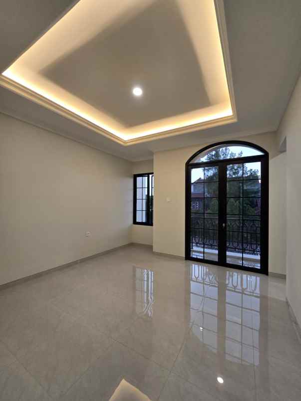 dijual rumah billymoon pondok kelapa