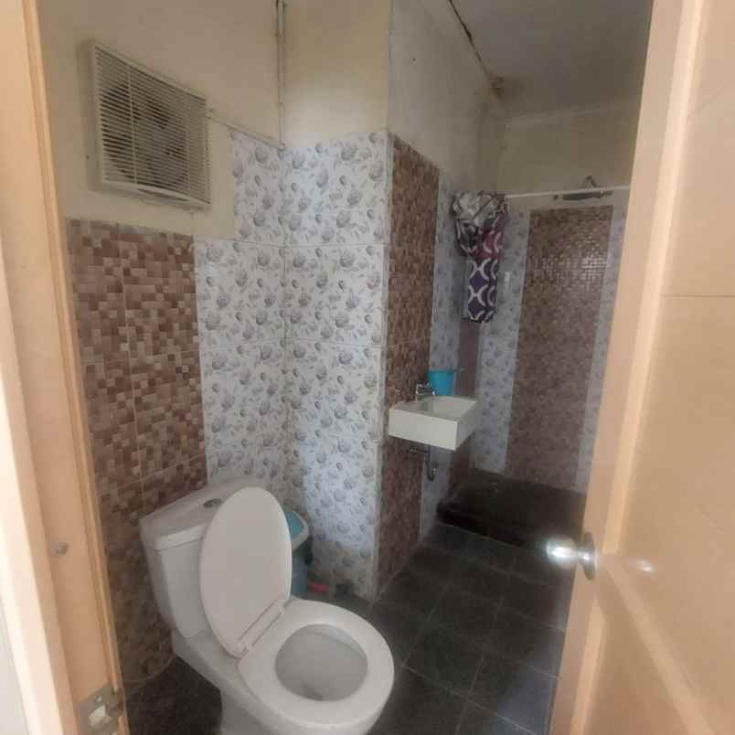 dijual rumah bintara jaya bekasi barat