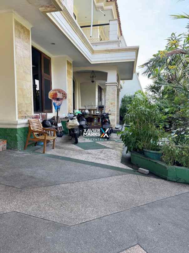 dijual rumah bukit darmo golf