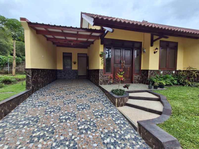 dijual rumah cemorokandang kedungkandang