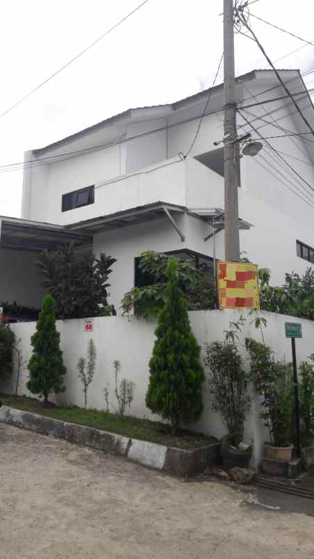 dijual rumah cihanjuang bawah