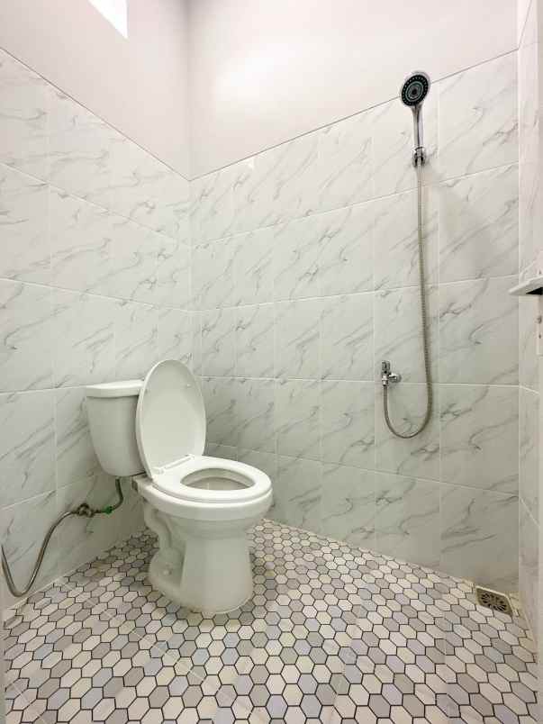 dijual rumah cijantung